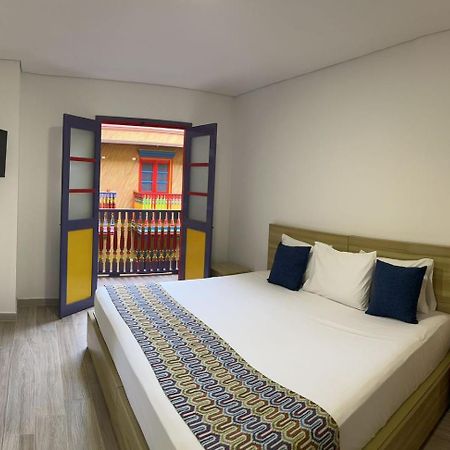 Alto Verde Hotel Гуатапе Экстерьер фото