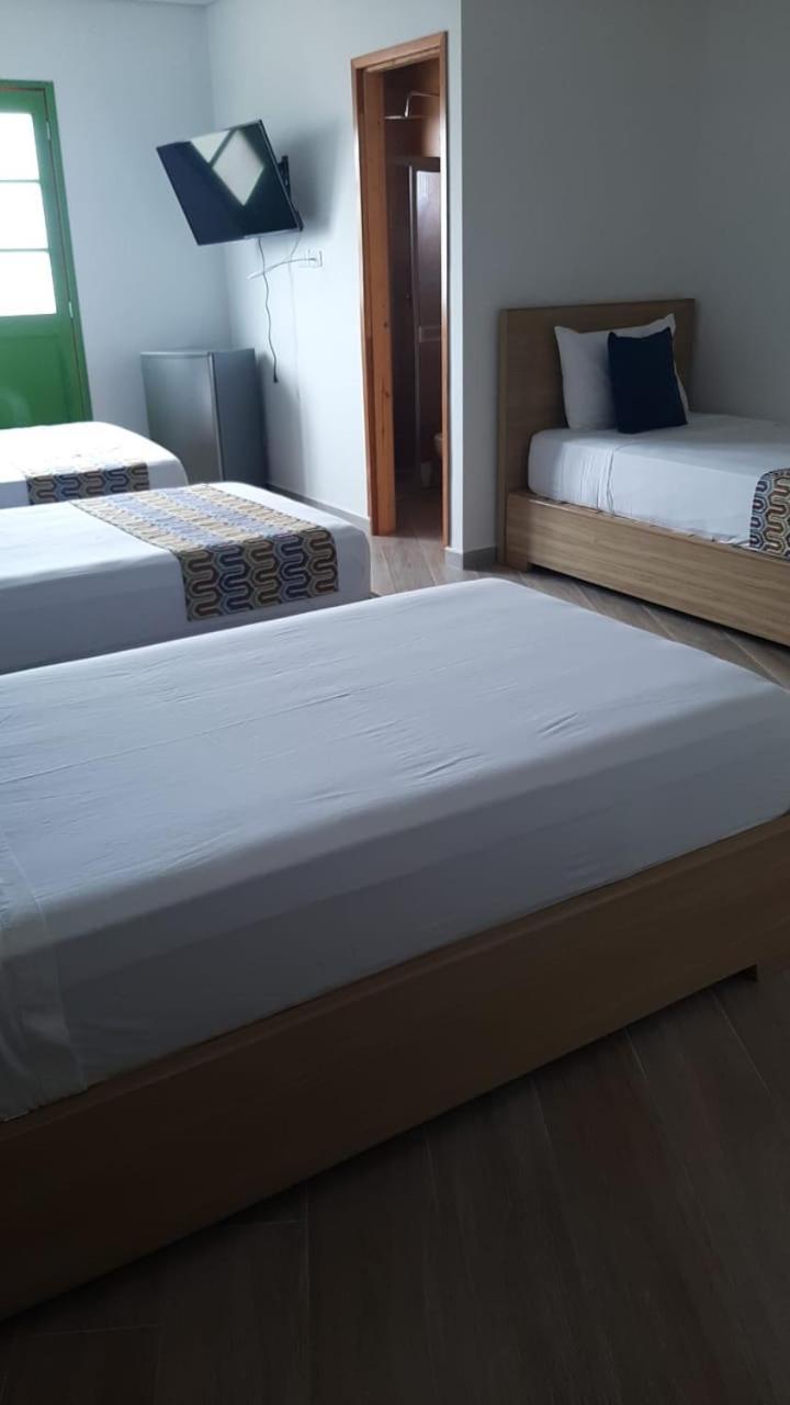 Alto Verde Hotel Гуатапе Экстерьер фото