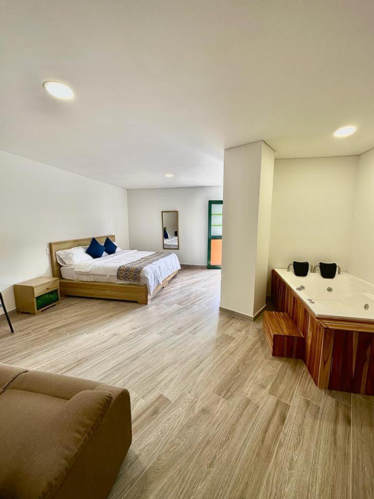 Alto Verde Hotel Гуатапе Экстерьер фото
